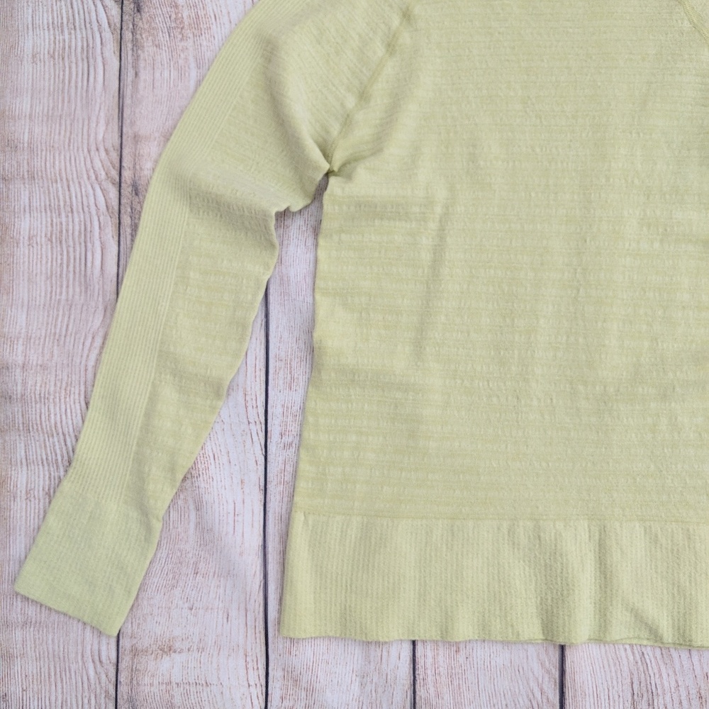 Athleta SMALL Woodridge Moss Green long shirt - Picture 8 of 8